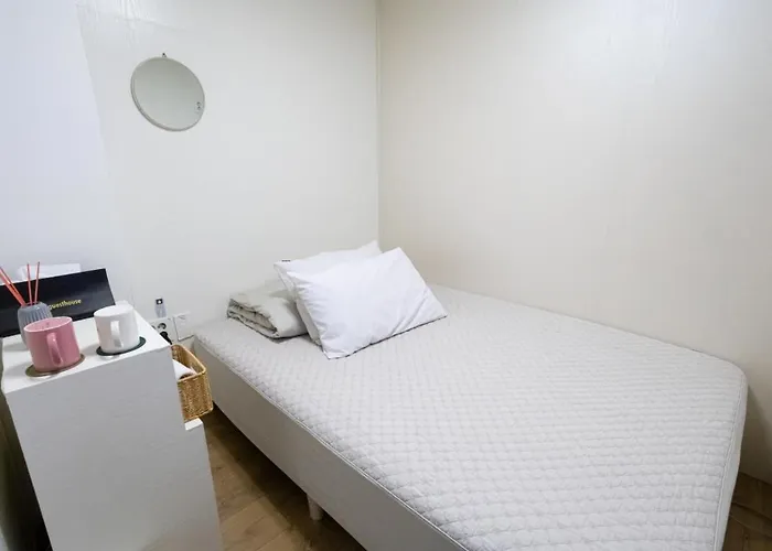 K Myeongdong First 2* Seúl