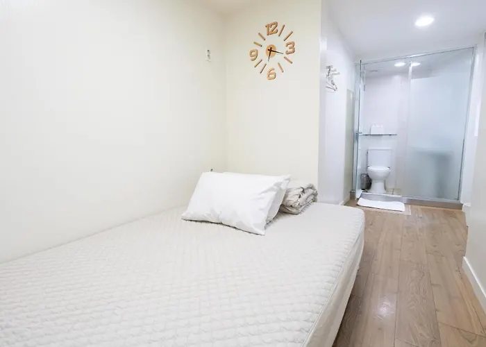 K Myeongdong First 2* Seúl