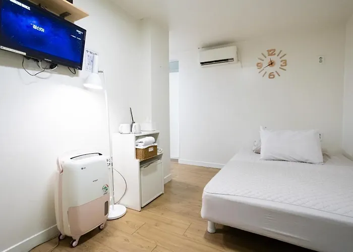 K Myeongdong First 2* Seúl
